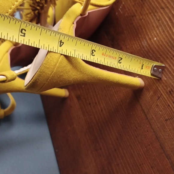 Heels - Picture 7 of 16